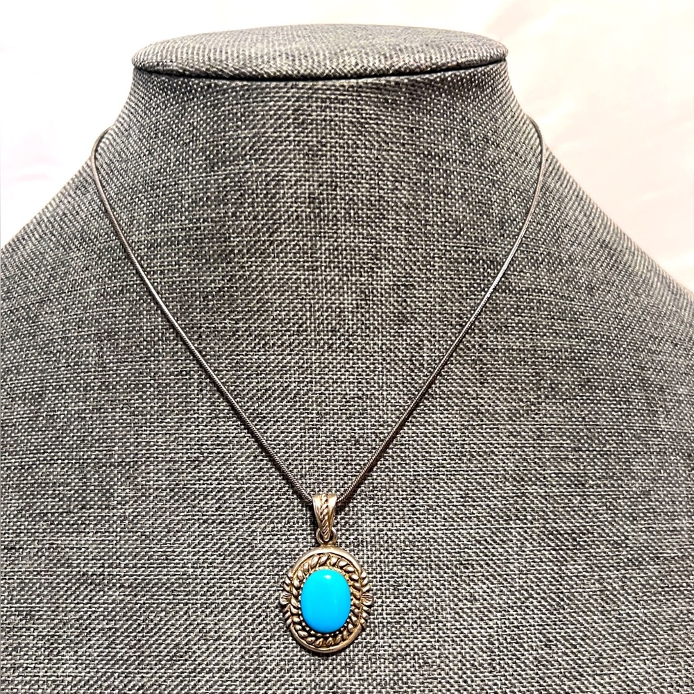 Sterling Silver Turquoise Oval Pendant Necklace – Vintage Southwestern Style
